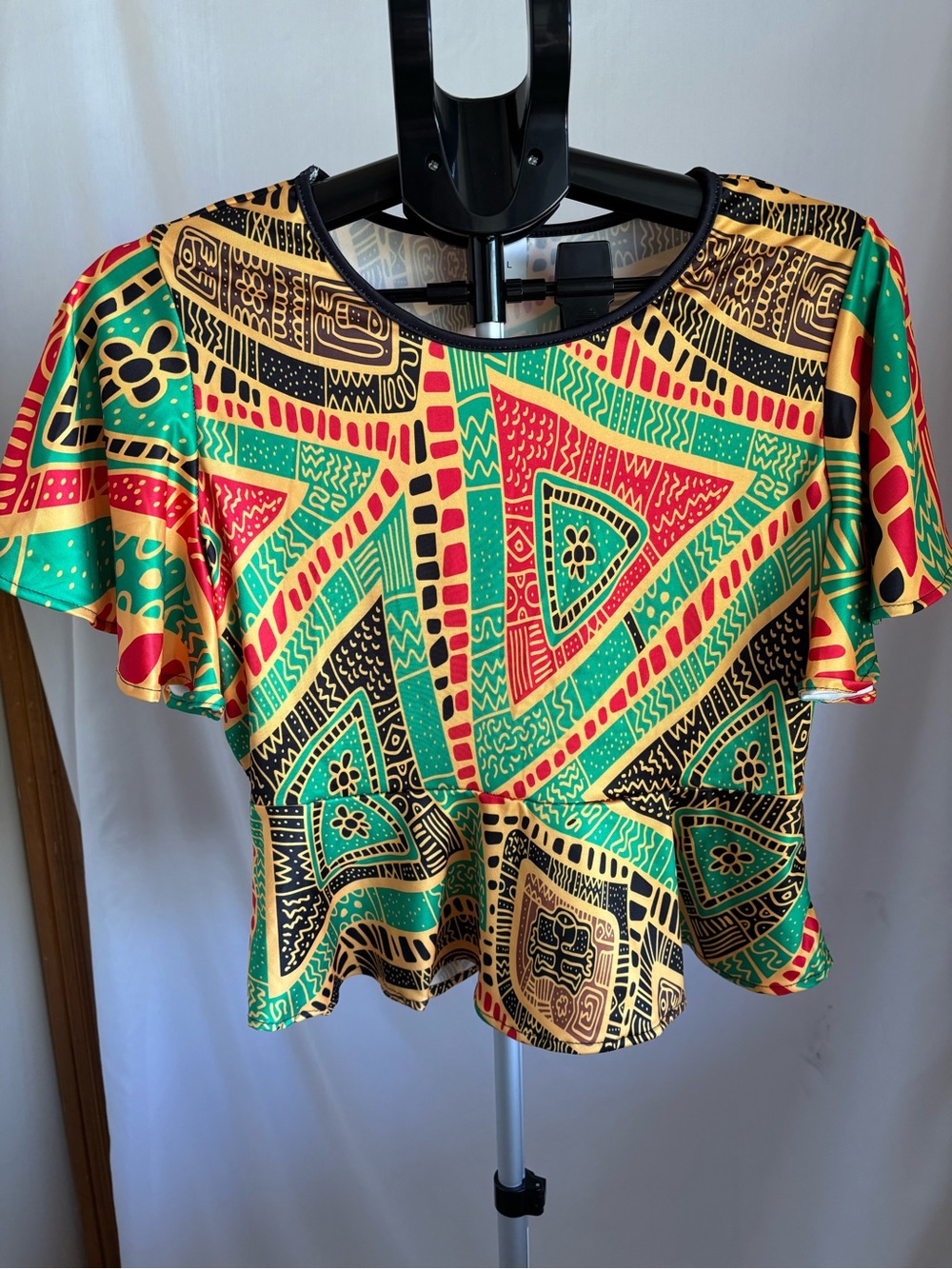 Vibrant Geometric Flutter Crop Top in Green, Red & Yellow